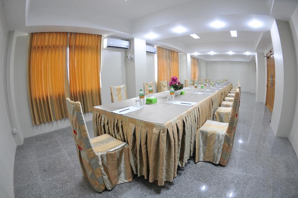 Shwe Phyu Hotel Mandalay Exterior photo