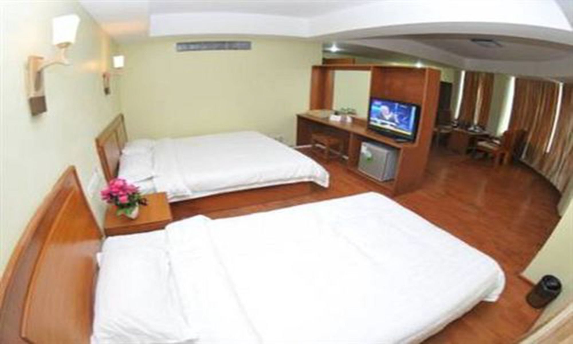 Shwe Phyu Hotel Mandalay Exterior photo