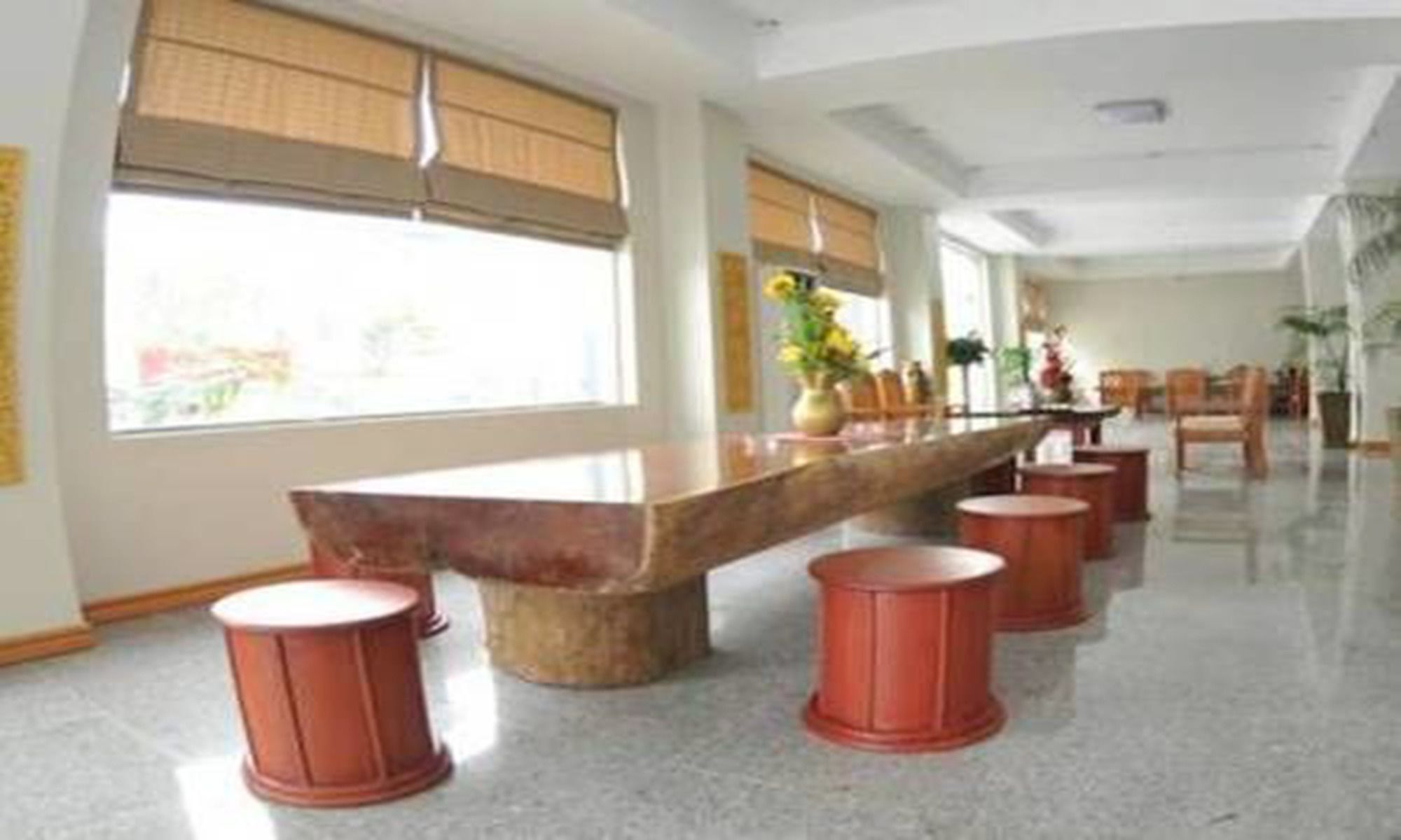 Shwe Phyu Hotel Mandalay Exterior photo